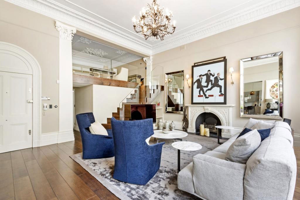 Flat Streatham High Road in Greater London