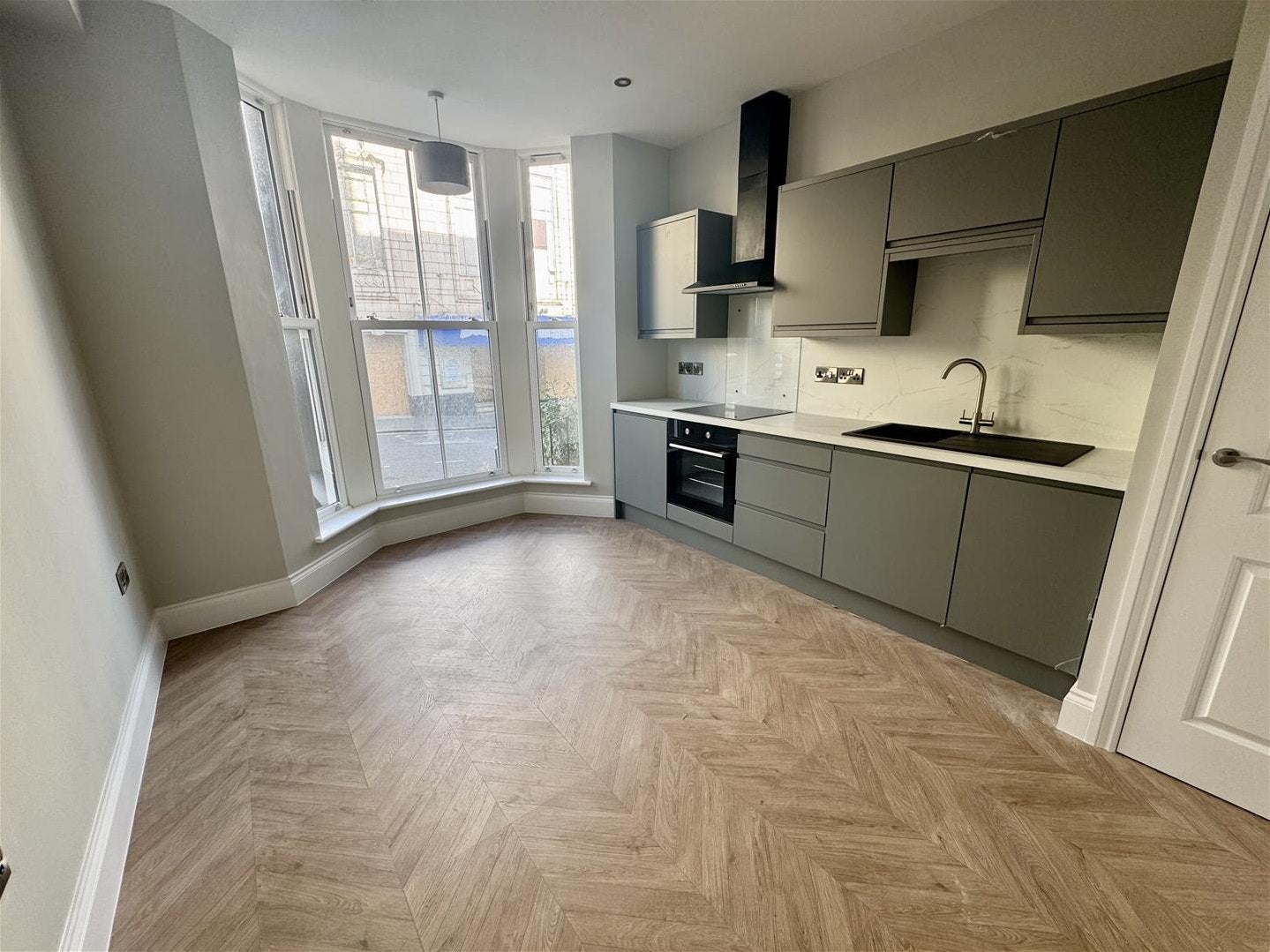 Flat Albemarle Crescent in Scarborough