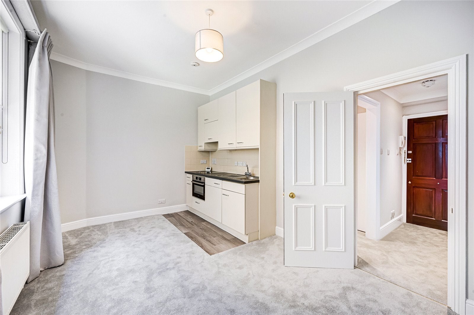 Flat Hans Road in Greater London