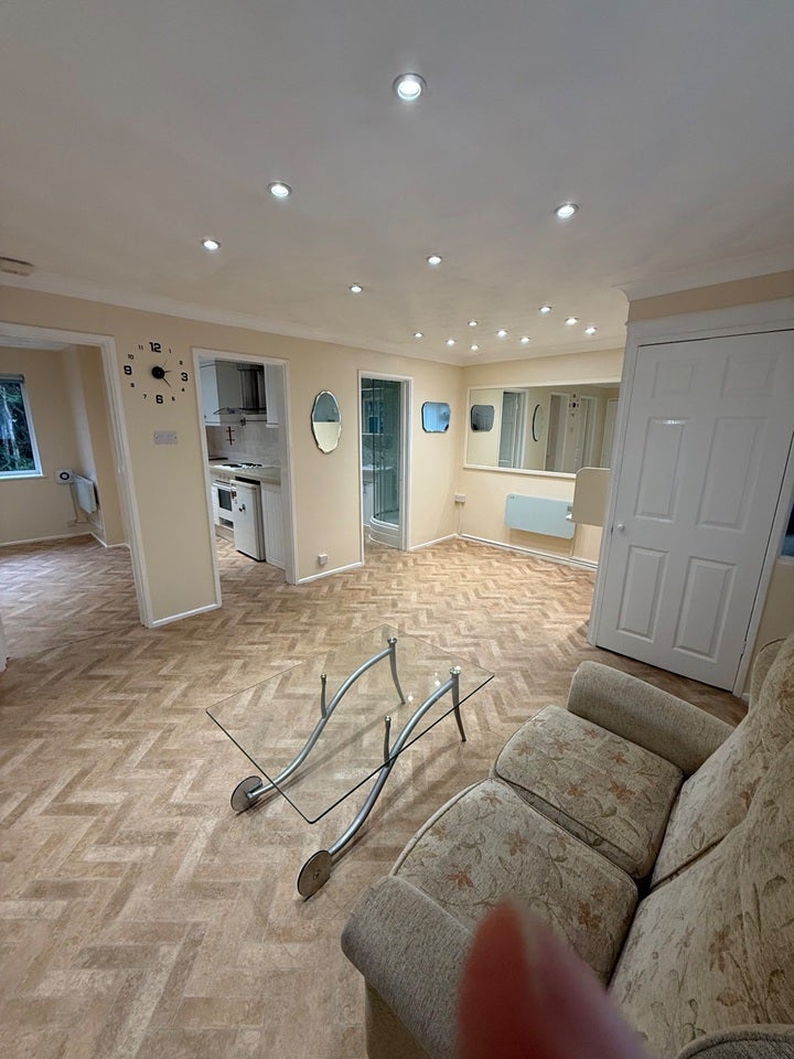 Flat Spanish Court, Mill Road in Mid Sussex