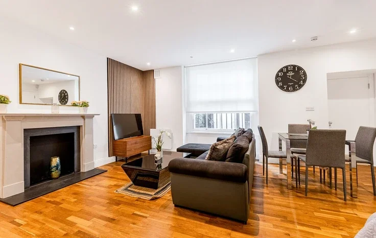 Flat Devonshire Terrace in City of Westminster