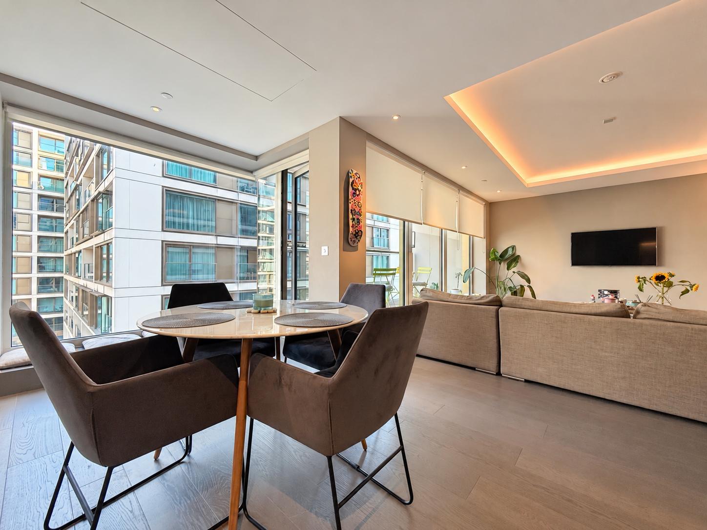 Flat Radnor Terrace in Greater London