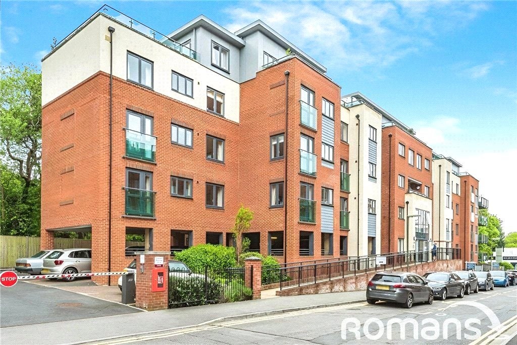 Flat Park Lane in Surrey Heath