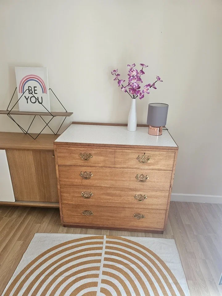 Room Beverston Road in Portsmouth