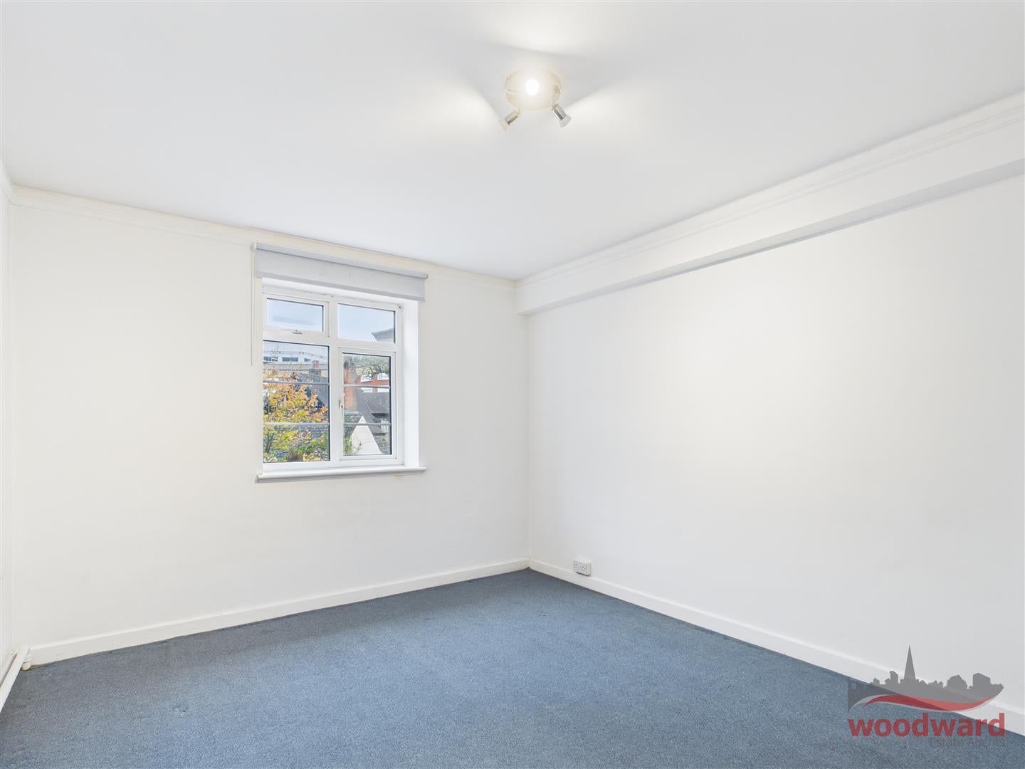 Flat Byron Road in Greater London