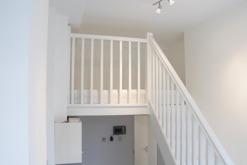 Flat Blythe Road in Greater London