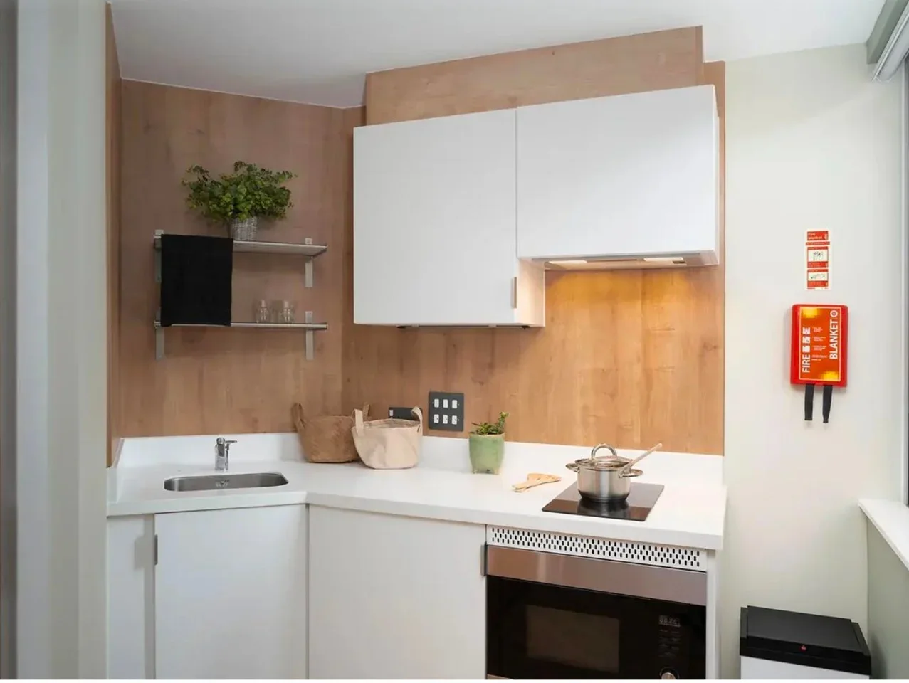 Room Fieldgate Street in Greater London