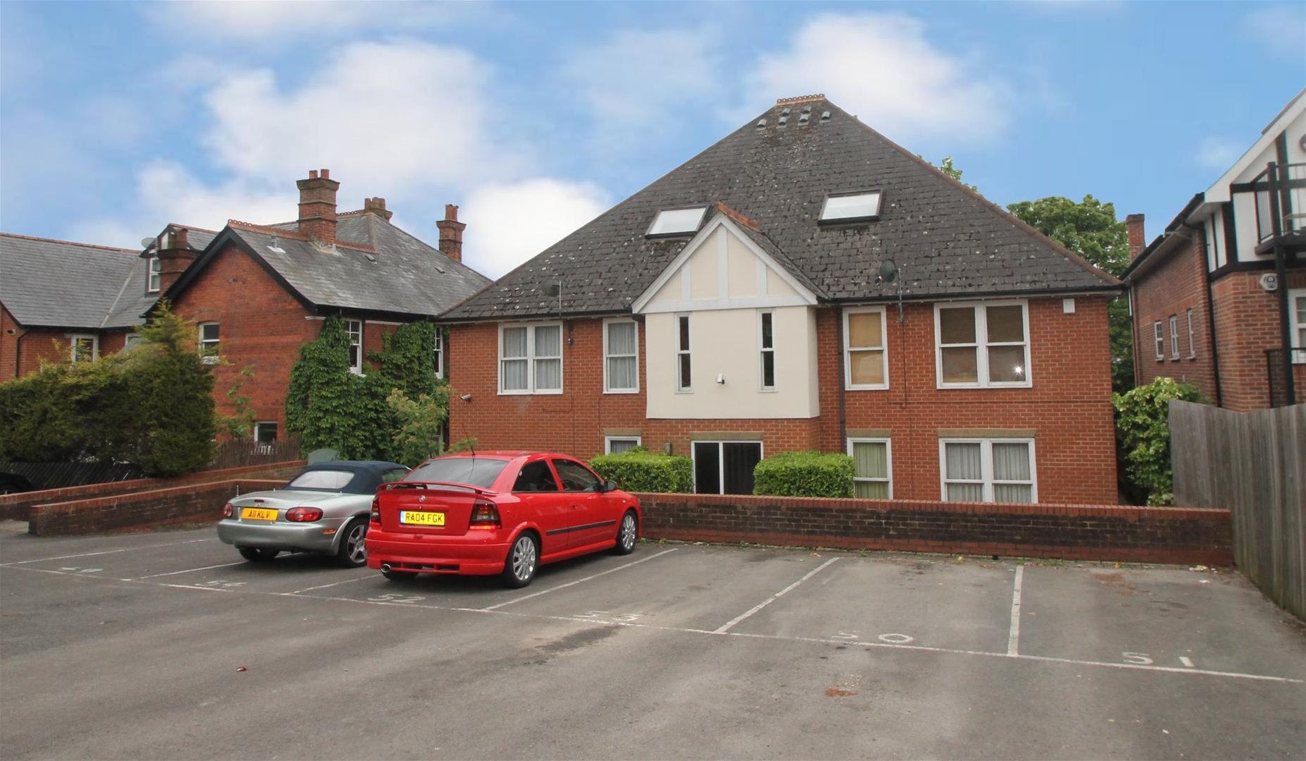 Flat Birches Rise in High Wycombe