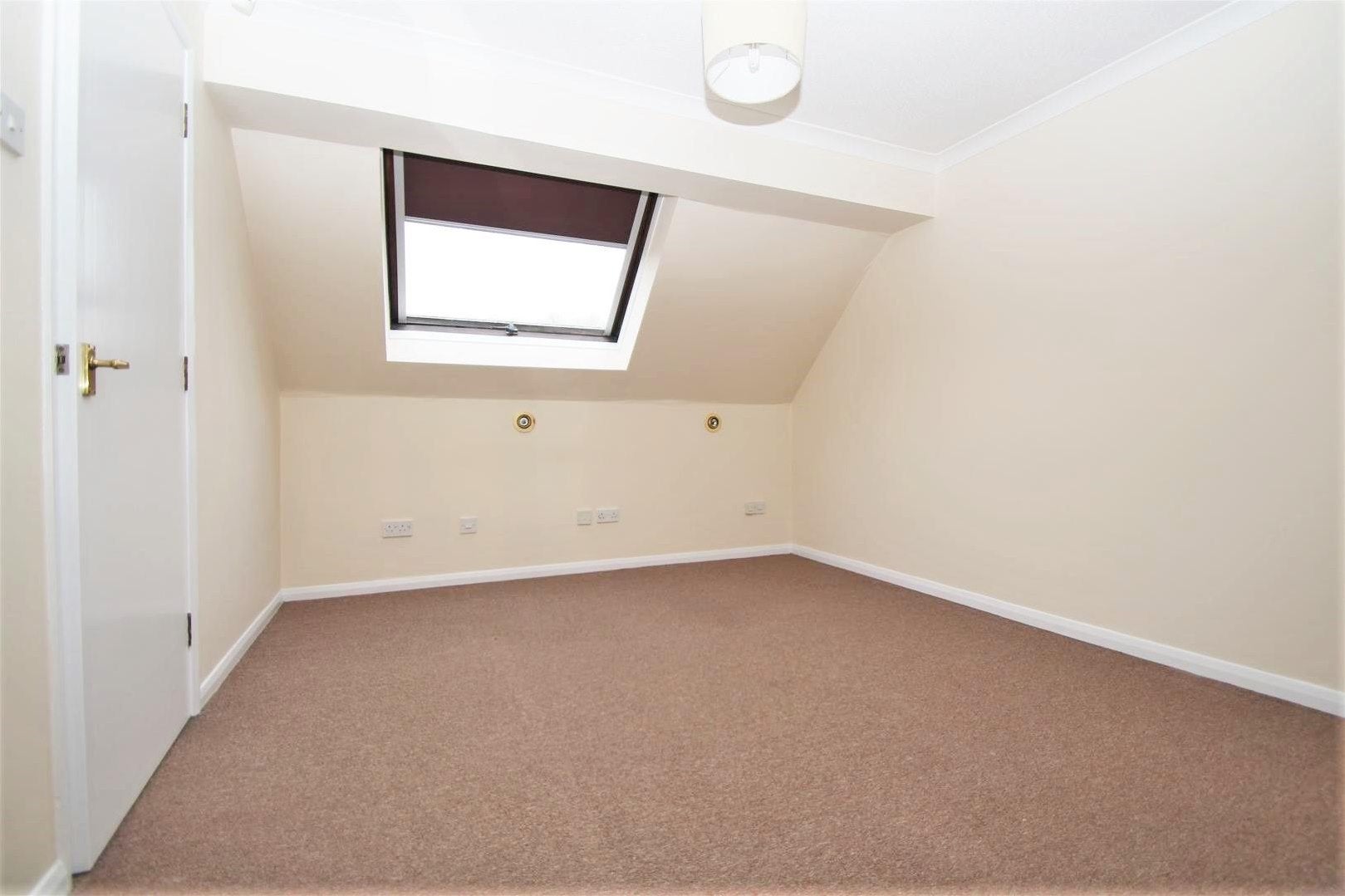 Flat Birches Rise in High Wycombe