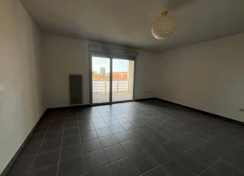 Flat Rue Pierre Cazeneuve in Toulouse