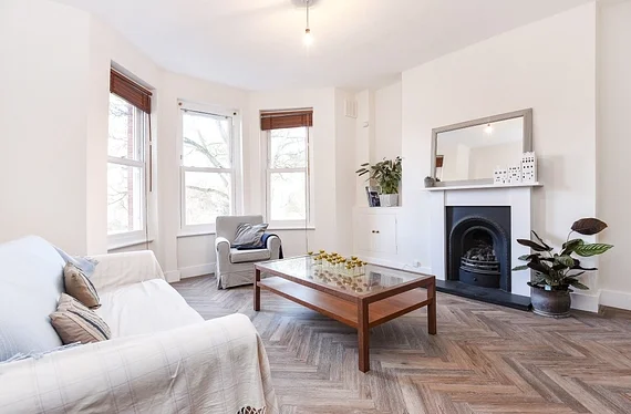 Flat Rathmell Drive in Greater London