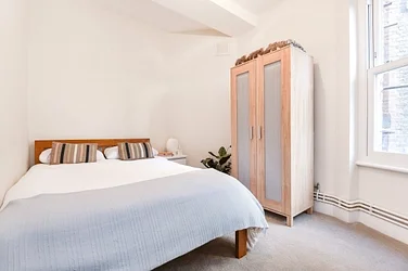 Flat Rathmell Drive in Greater London