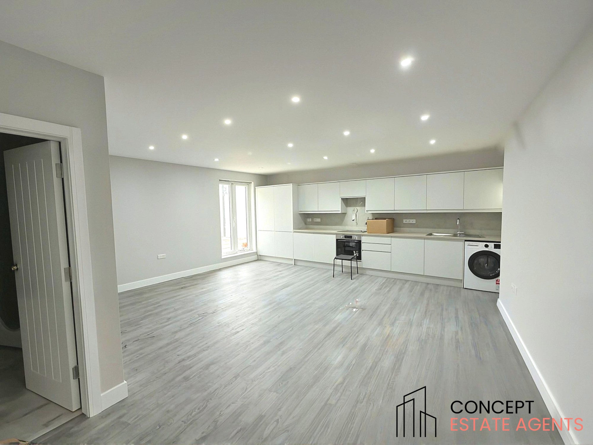 Flat Cavendish Avenue in Greater London