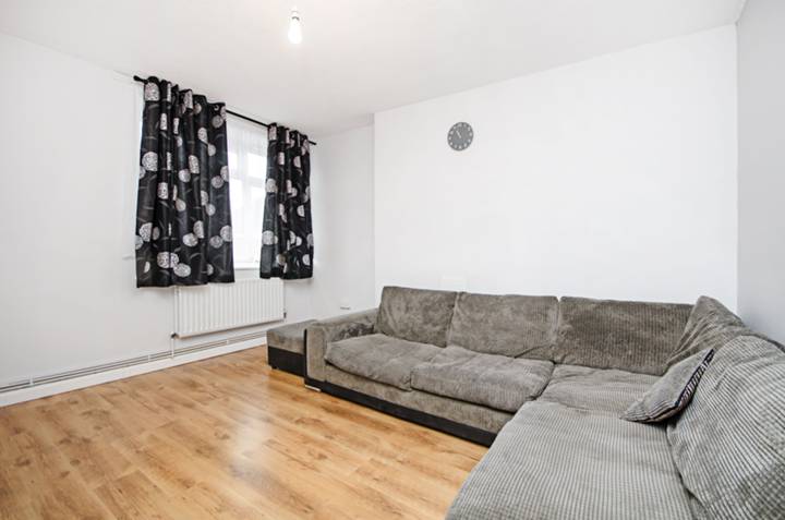 Flat Homerton Road in Greater London