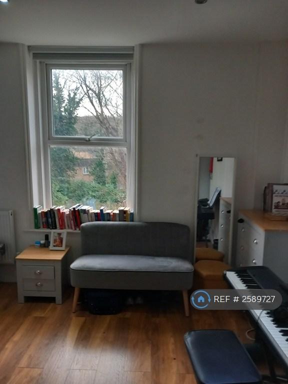 Room Granville Road in Sheffield