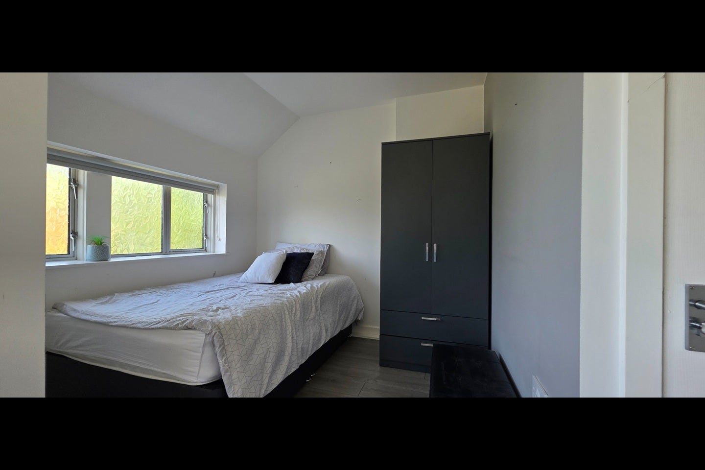 Room Penderry Rise in Greater London