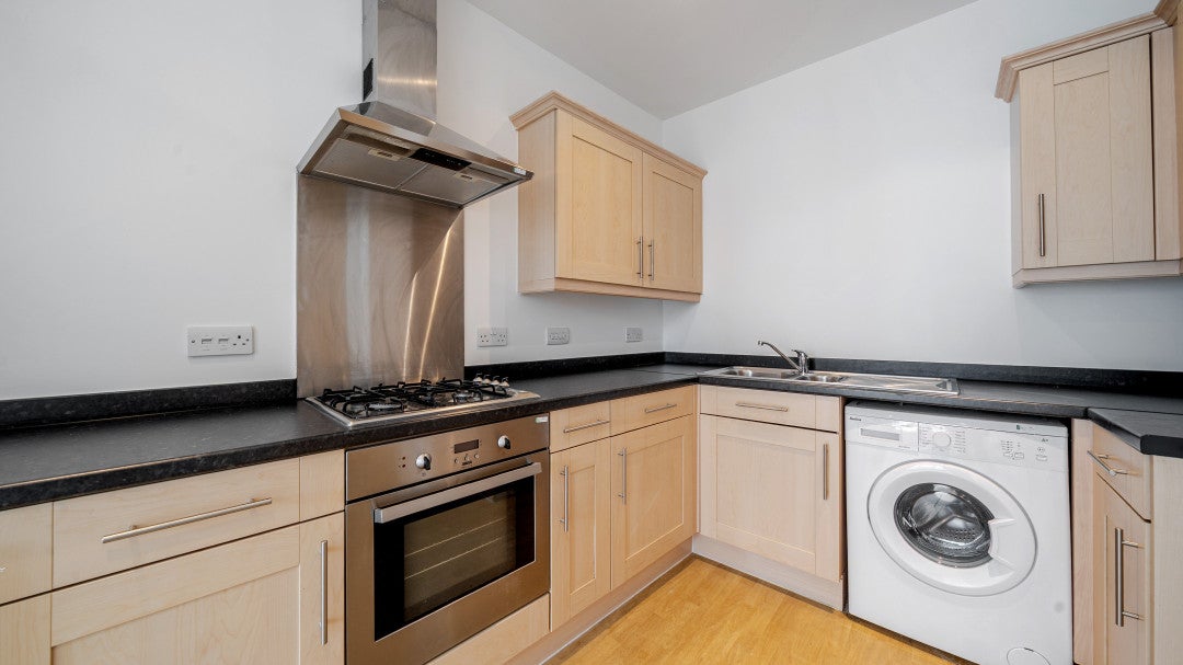 Flat Old Pearson Street in Greater London