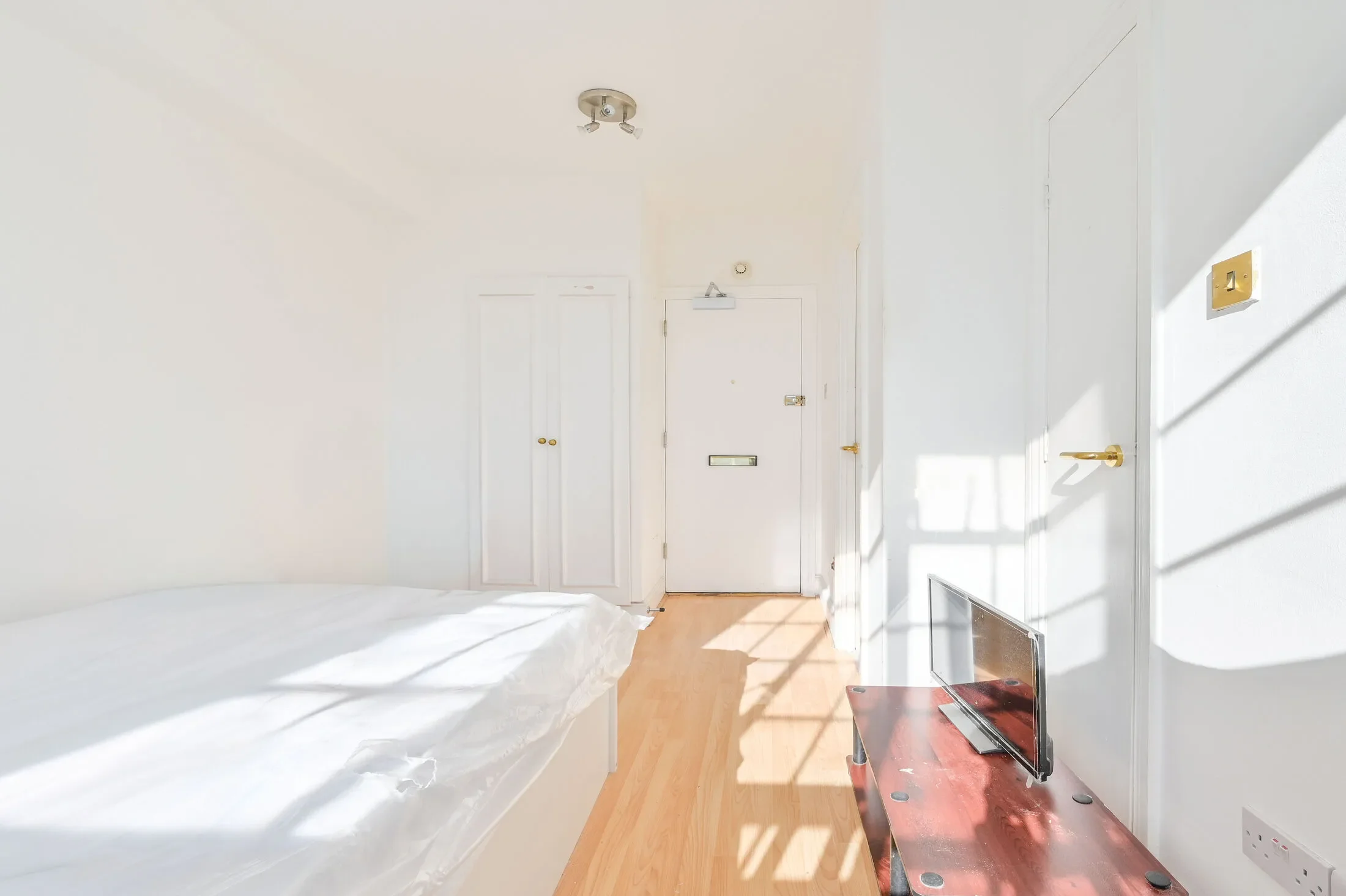 Flat Elystan Street in Greater London