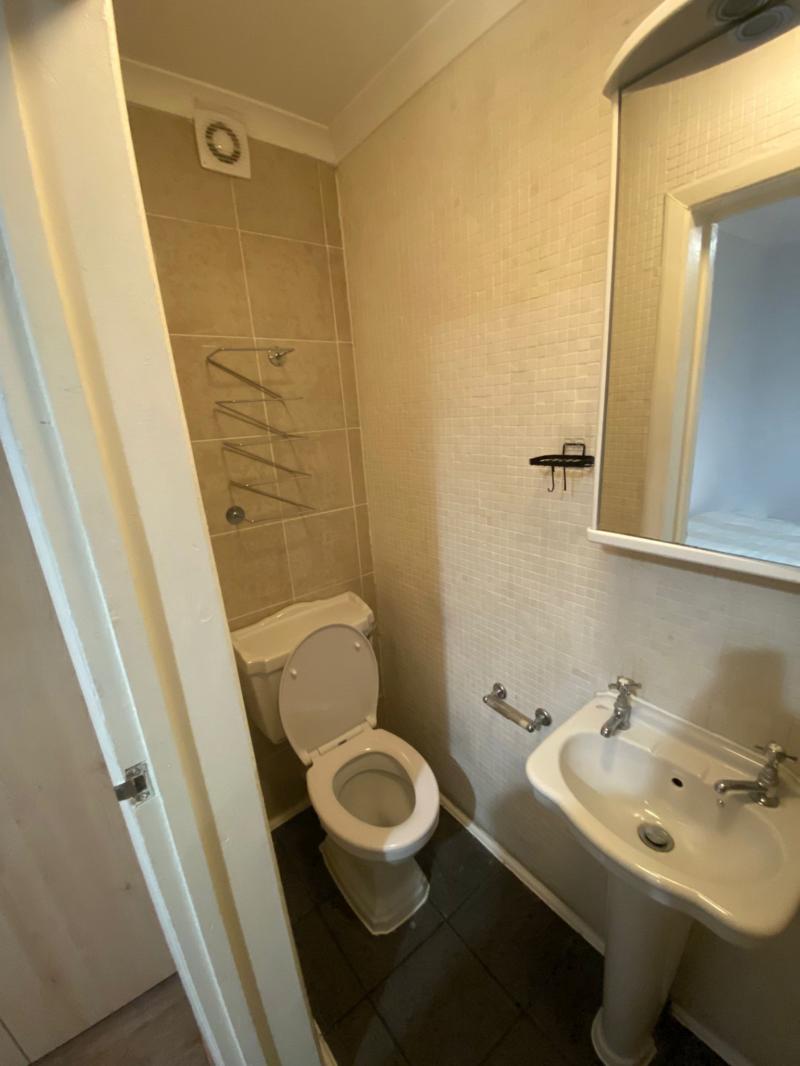 Room London Road in Greater London