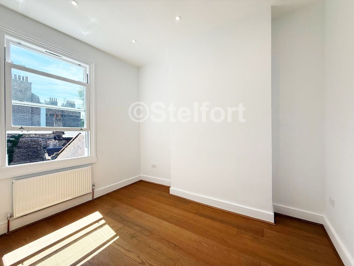 Flat Newick Road in Greater London