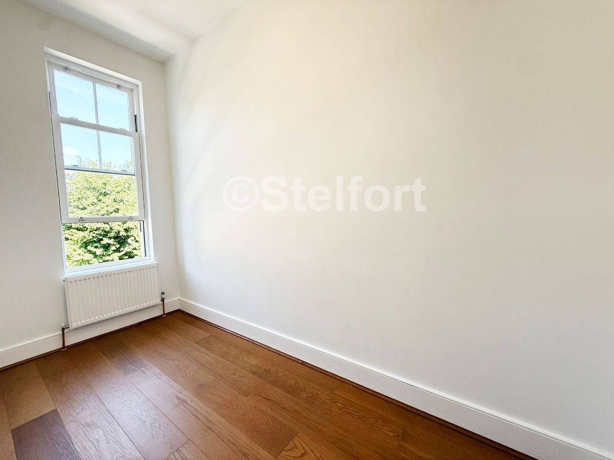 Flat Newick Road in Greater London