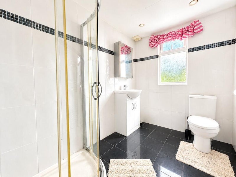 Room Arngask Road in Greater London