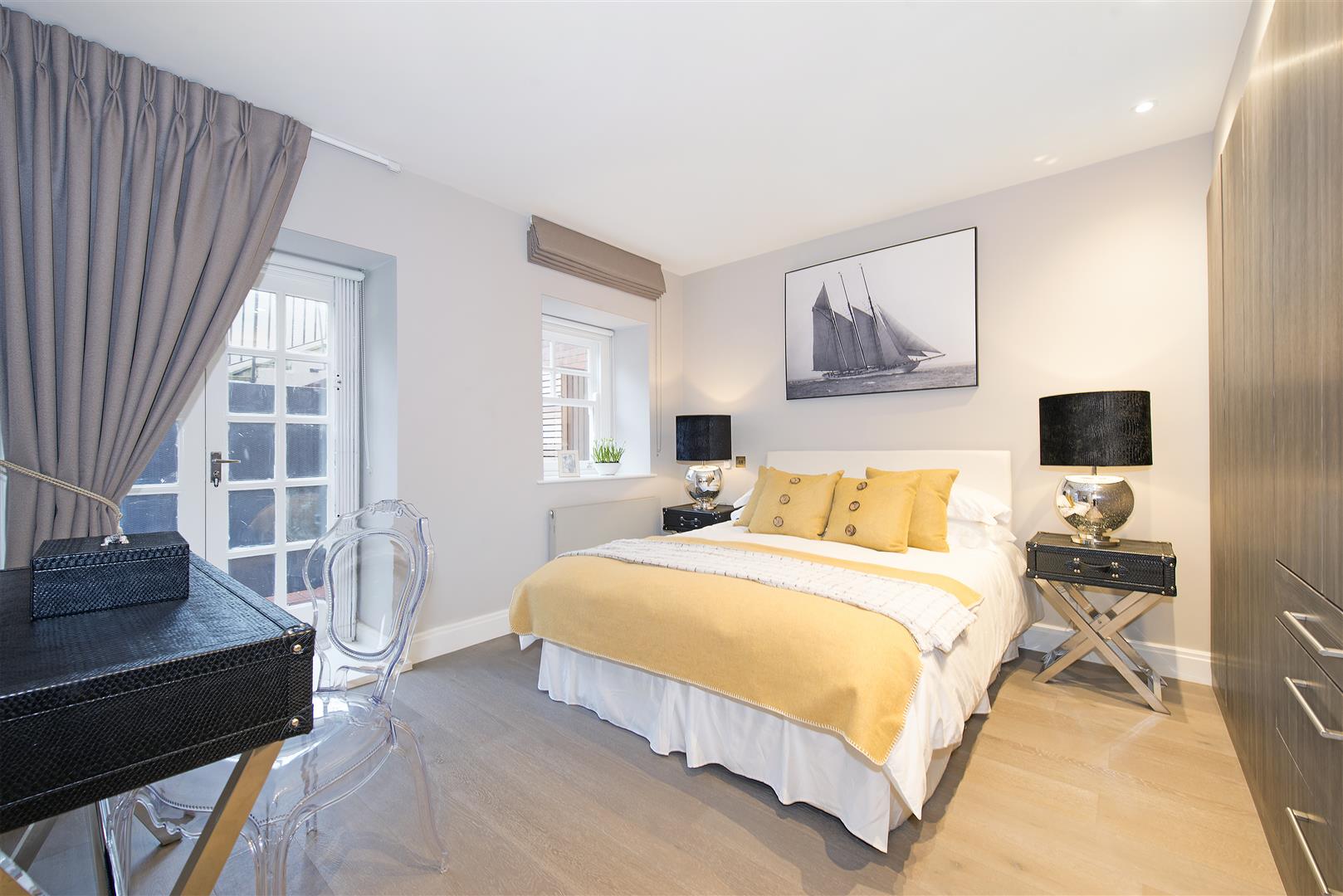 Flat Lyndhurst Road in Greater London