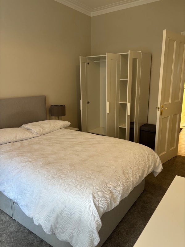 Room Trefoil Avenue in Glasgow