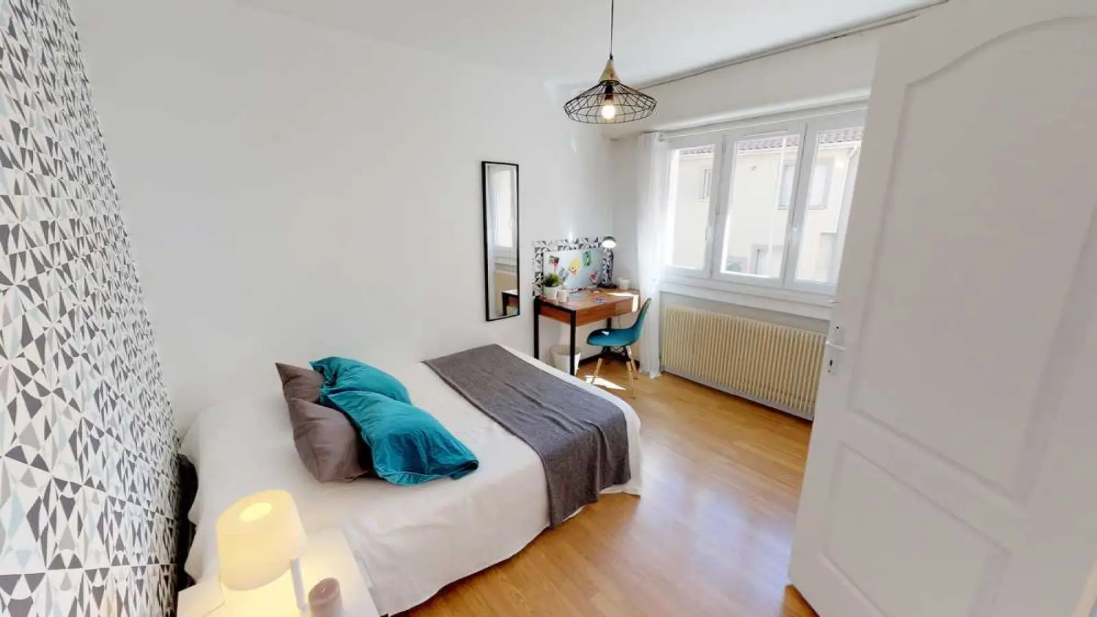 Room Rue Bataille in Lyon