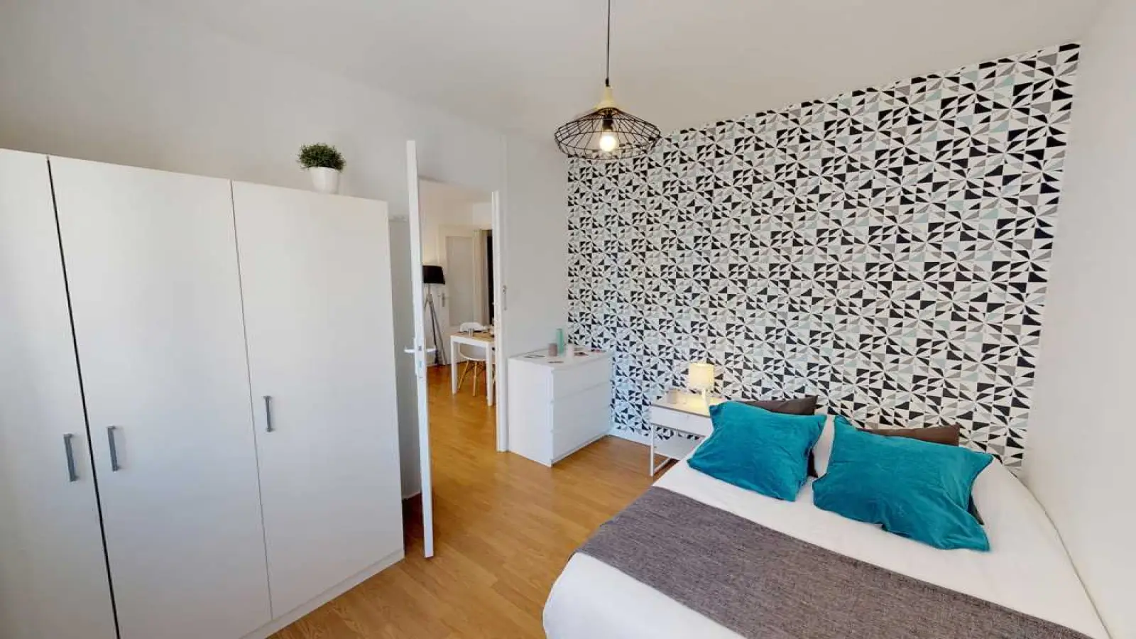 Room Rue Bataille in Lyon