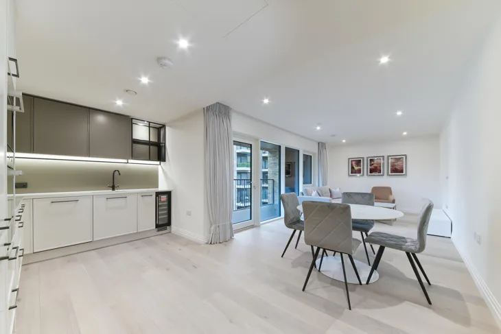 Flat Thurstan Street in Greater London