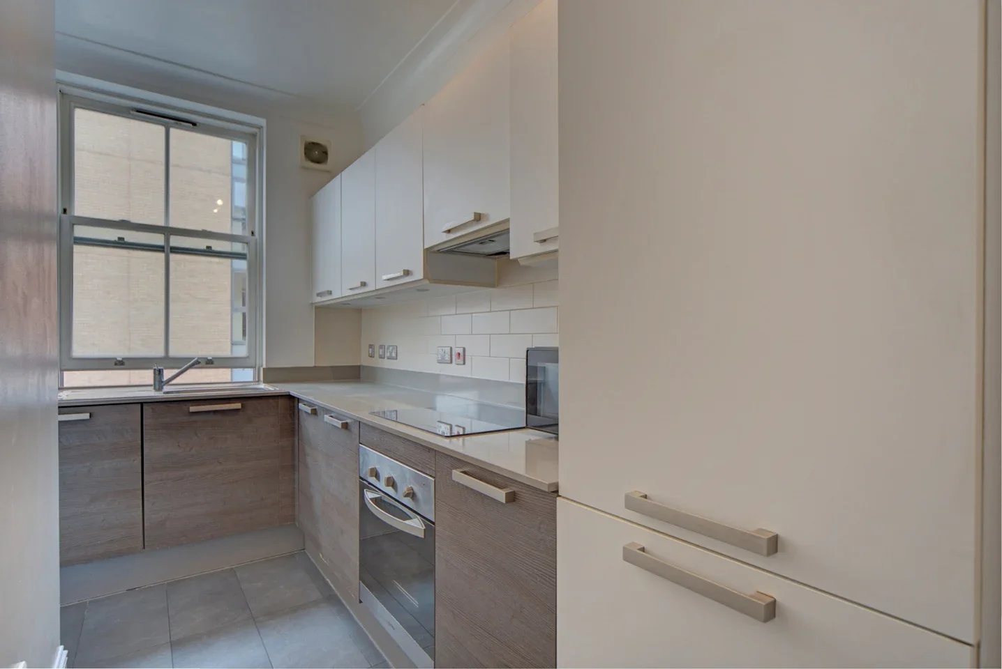 Flat Sidney Street in Greater London