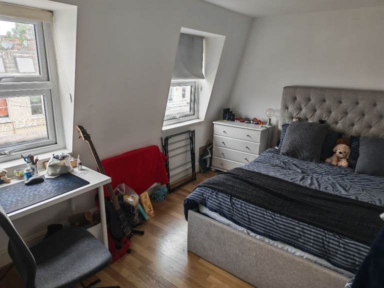 Flat Kilmaine Road in Greater London