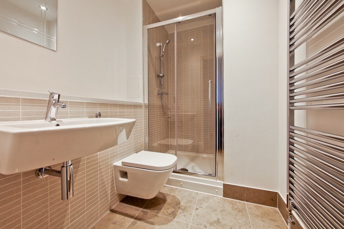 Flat Wellesley Road in Greater London