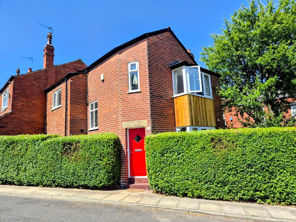 House Back Hartley Grove in Leeds