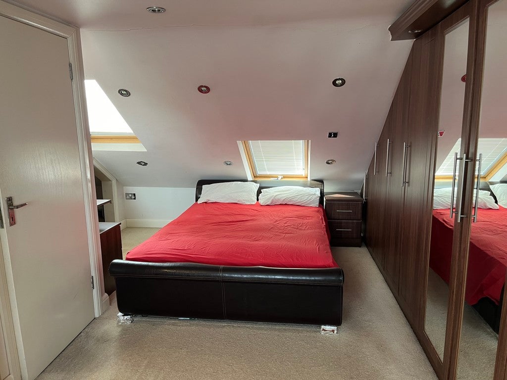 Room Clifford Road in Greater London