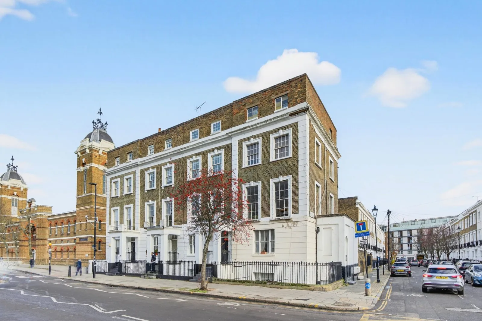 Flat Liverpool Road in Greater London