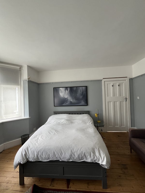 Room Seafield Road in Bournemouth