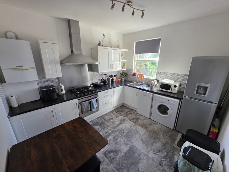 Room Northcote Road in Greater London