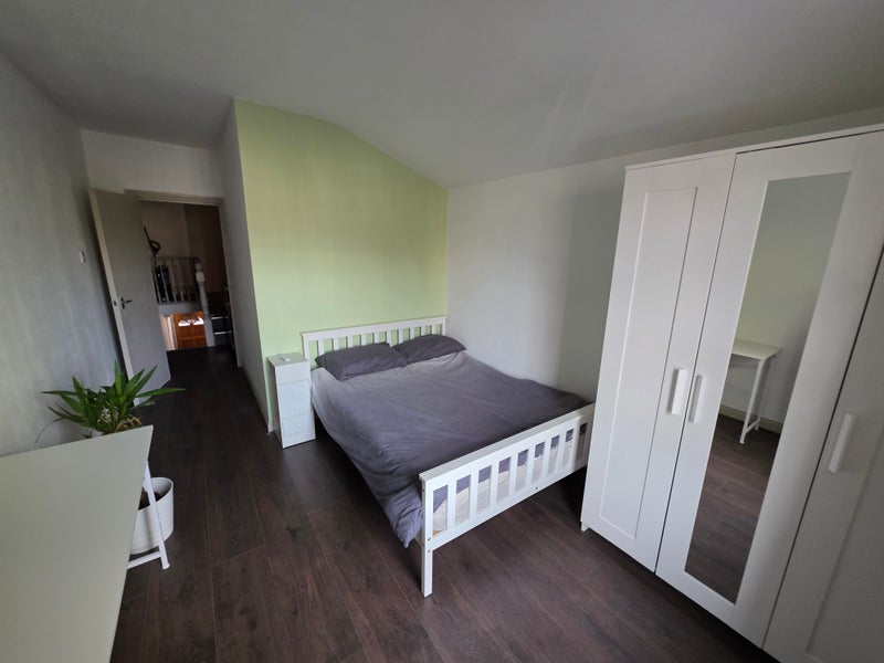 Room Northcote Road in Greater London