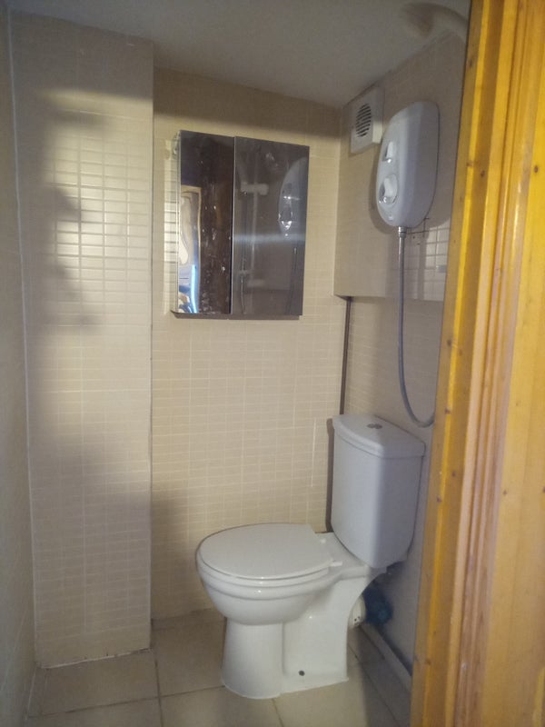 Room Plumstead Common Road in Greater London