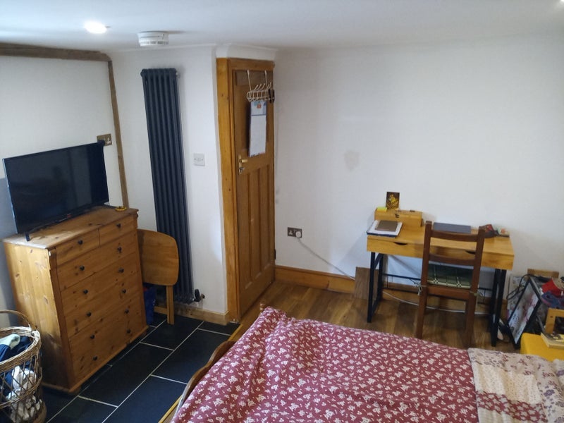 Room Plumstead Common Road in Greater London