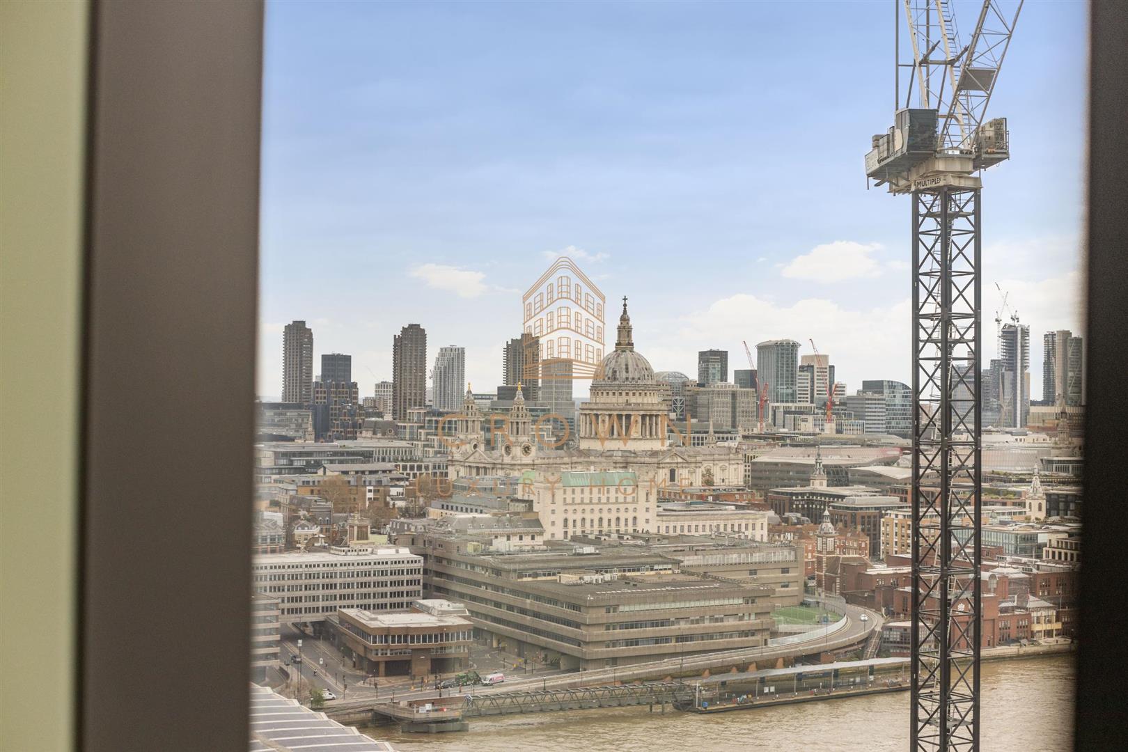 Flat Blackfriars Road in Greater London