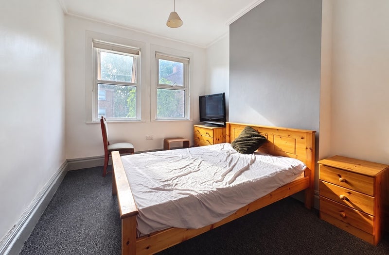 Room Colville Street in Nottingham