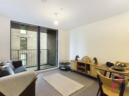 Flat Middlewood Street in Salford