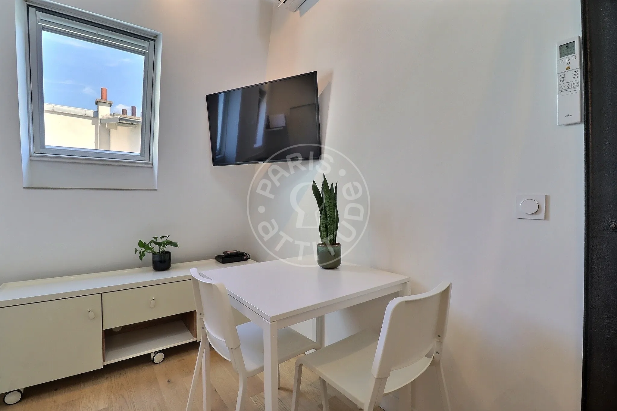 Appartement Rue du Printemps à Paris