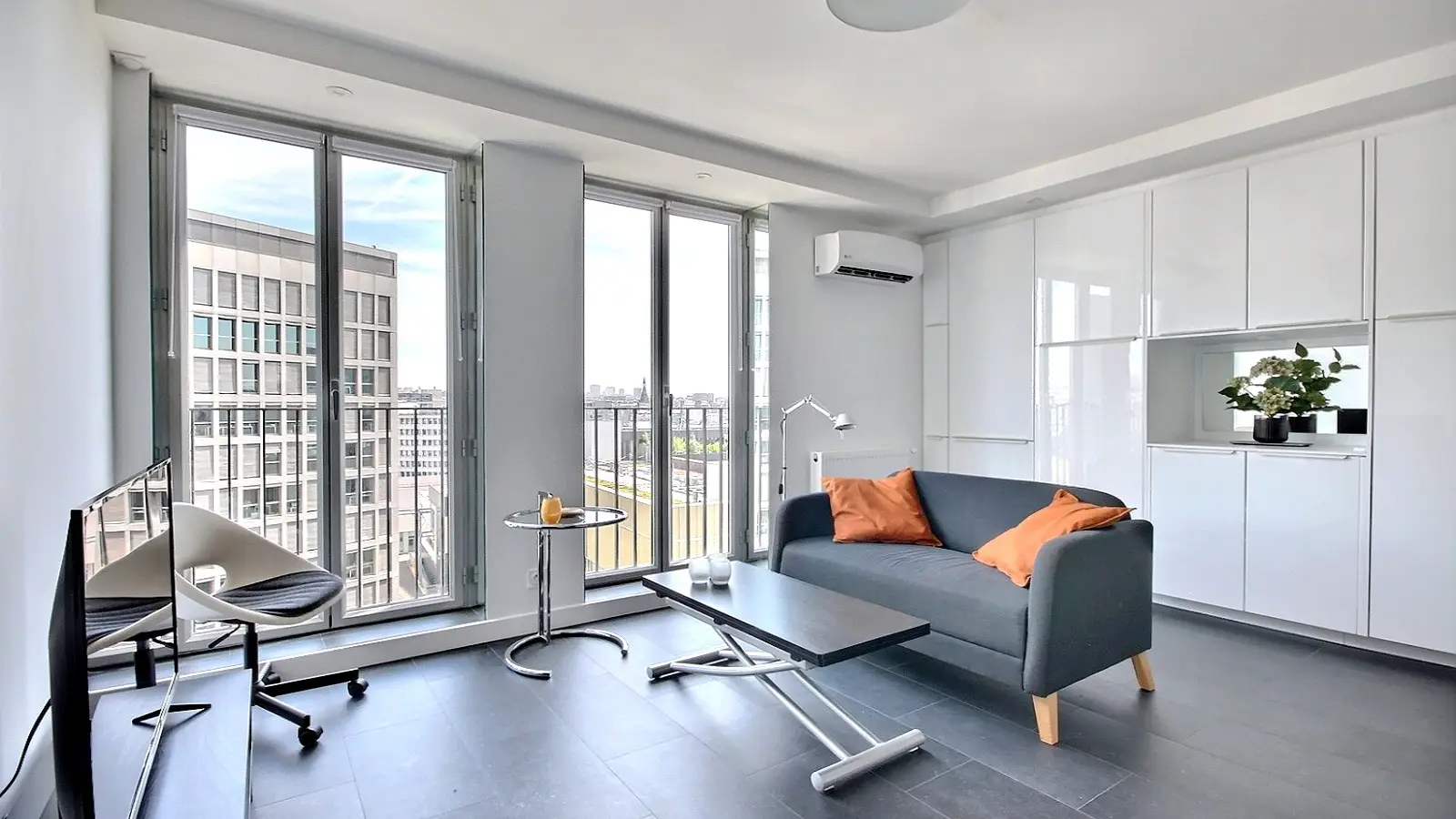 Appartement Cours d'Alger à Paris