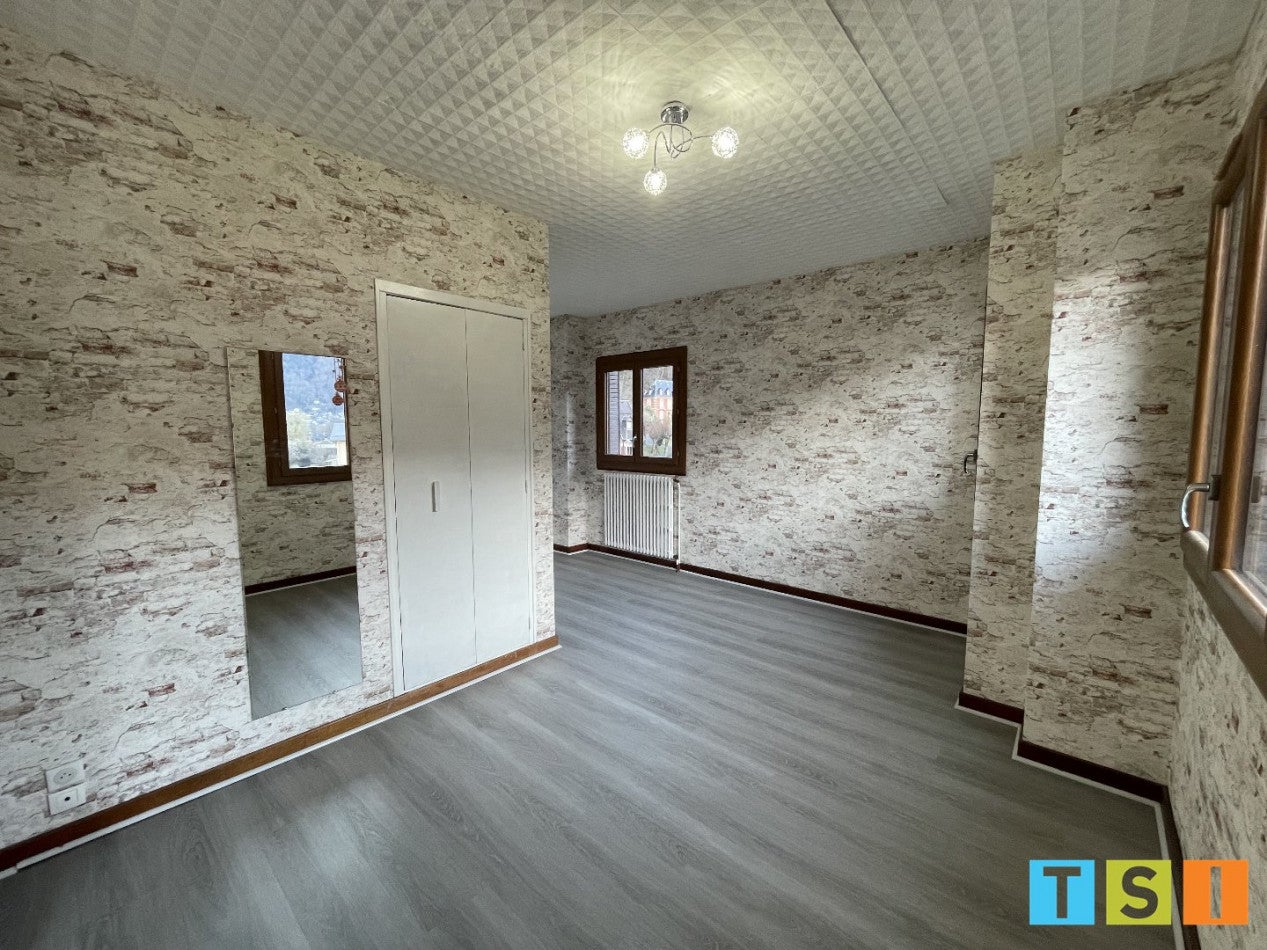 Appartement Rue Julien Sacaze à Bagnères-de-Luchon