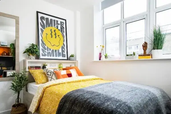 Room Sebastian Street in Greater London
