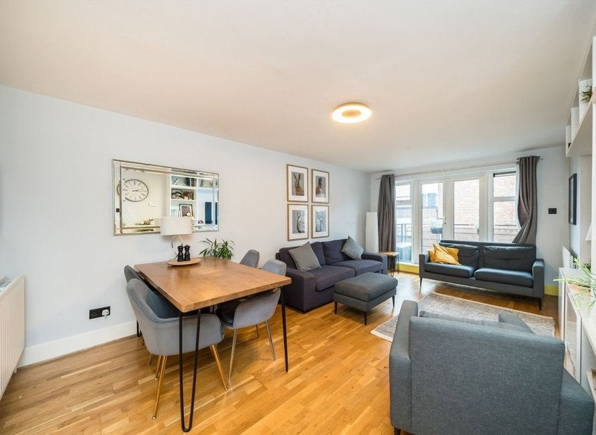 Flat Wadbrook Street in Greater London
